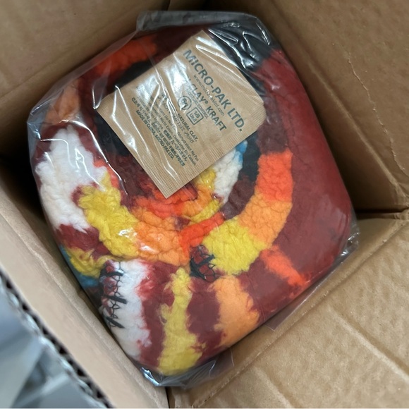 Pendleton Short Sands Red Sherpa Throw Blanket 70" x 50" New in Box Western Boho - Picture 2 of 4